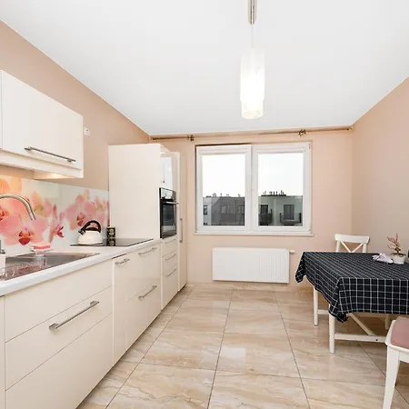 Cozy Corner: With Wifi And Private Balcony